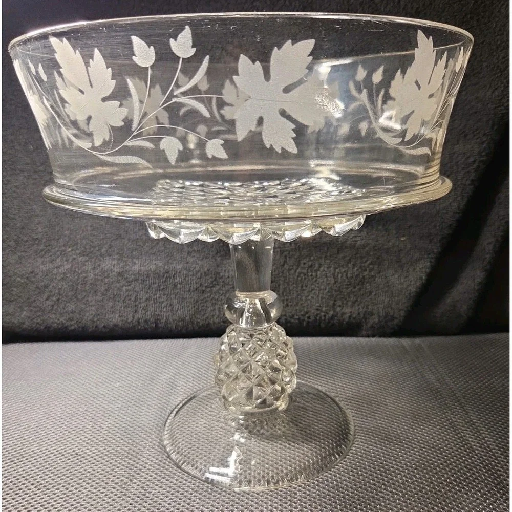 Vntg EAPG Ripley US Glass Pavonia Pineapple Stem Open Compote W/ Leaves 9.5 T
